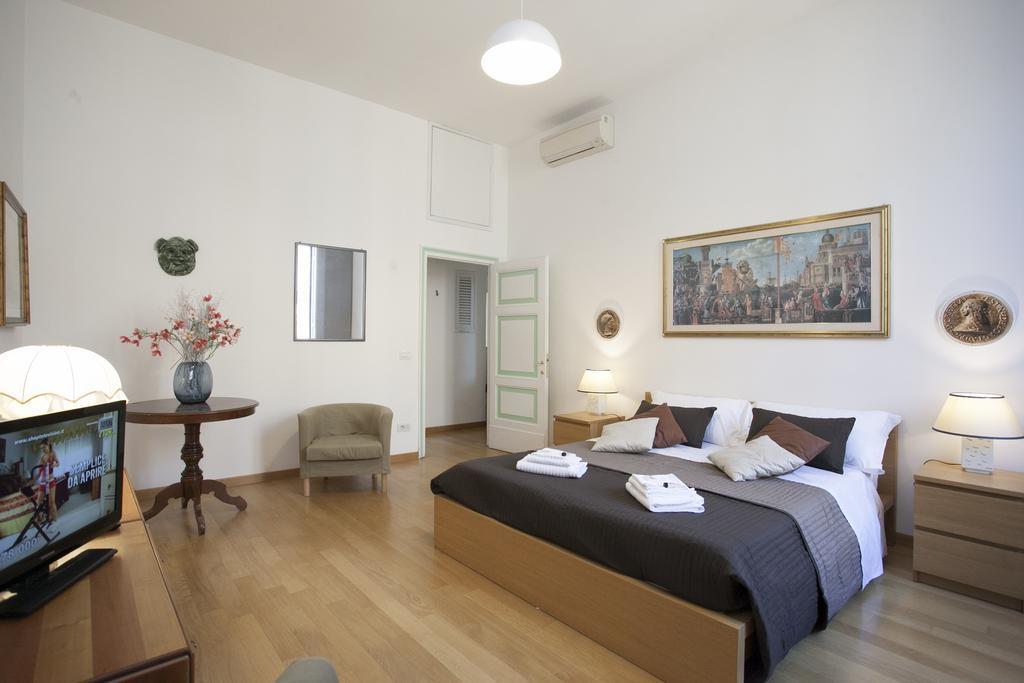 Apartamento House Paganica Roma Habitación foto
