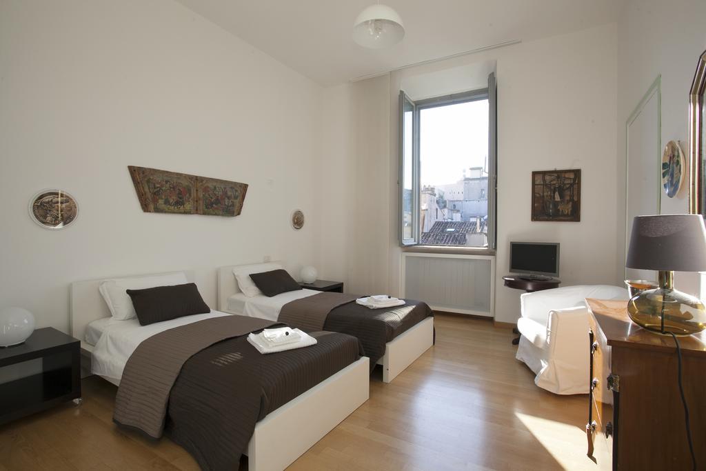Apartamento House Paganica Roma Habitación foto